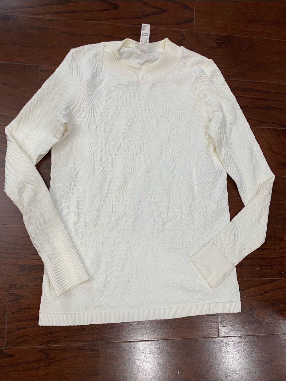 Spanx Seamless Swirl Mock Turtleneck Base Layer Cream Medium Textured Top